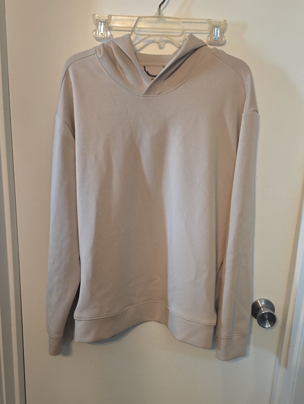 all in motion Beige Hoodie Label Detail